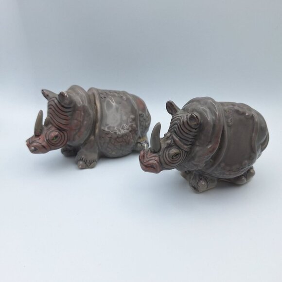 Blue Sky Rhinoceros Rhino Salt Pepper Shakers Lynda Clayworks Savanna Africa - Picture 1 of 7